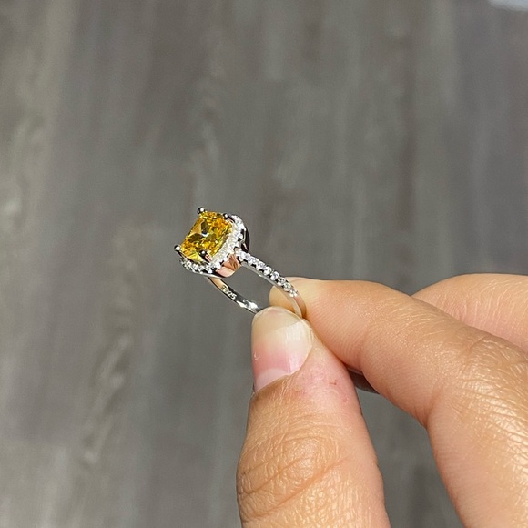 ✨Stunning Citrine Halo Ring✨ - Picture 9 of 16